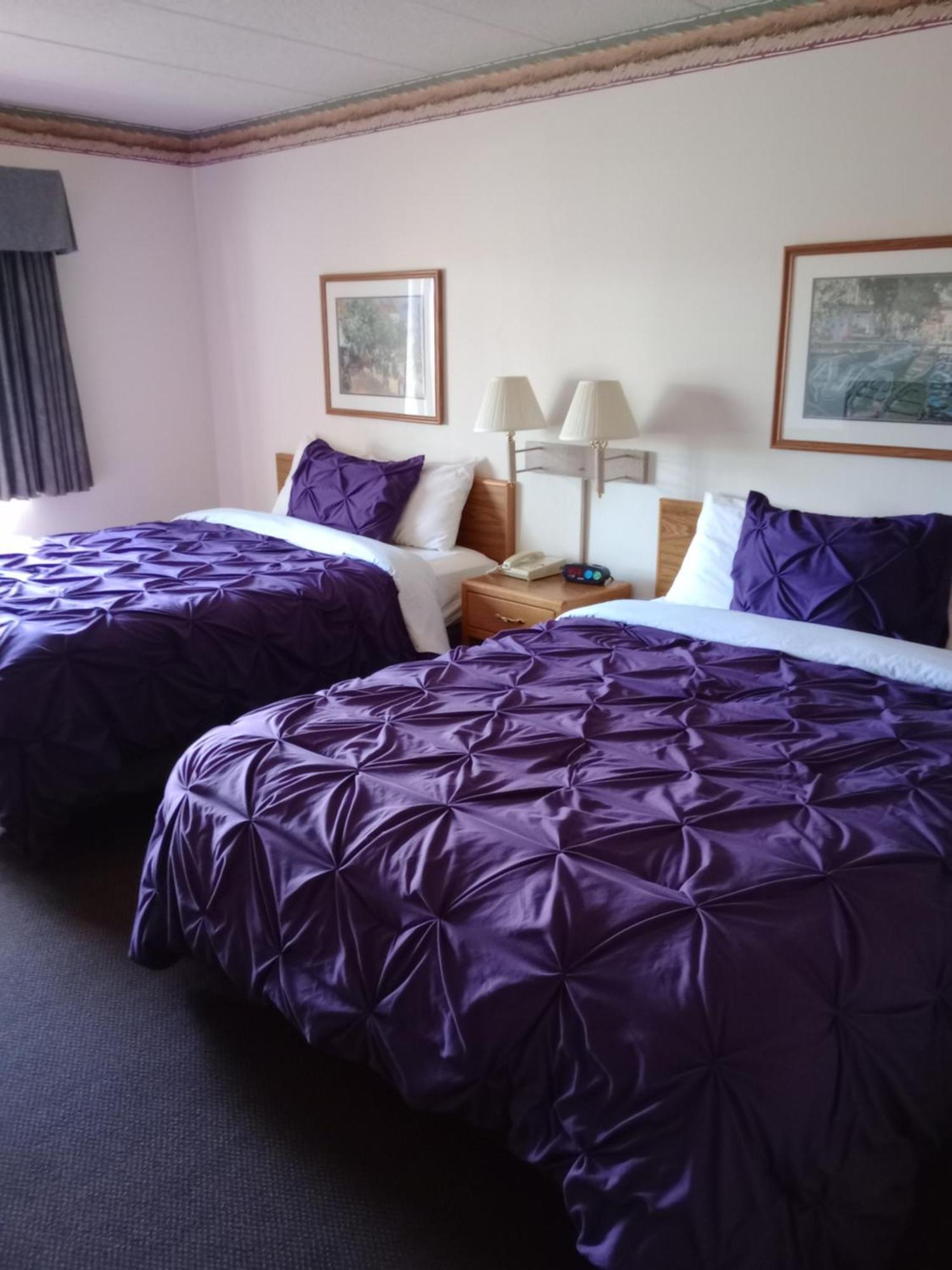 Fairbridge Inn & Suites Thorp Экстерьер фото