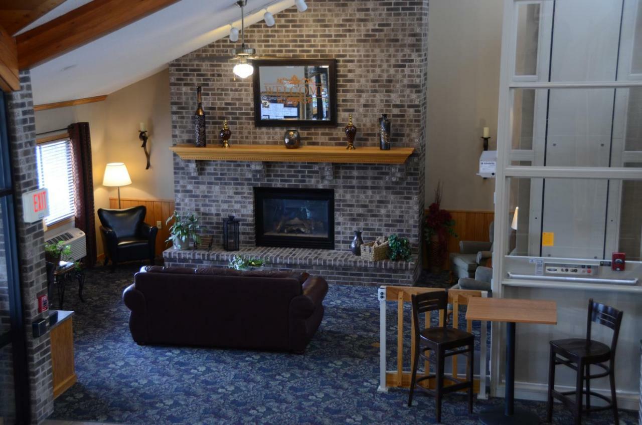 Fairbridge Inn & Suites Thorp Экстерьер фото